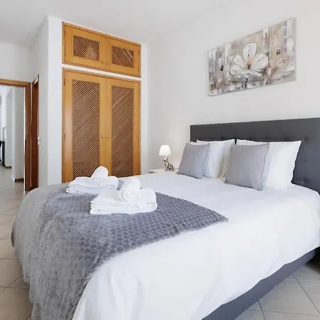 Sea-Front 1' Min! - Apartment With Ac & Wifi Quarteira Exterior photo