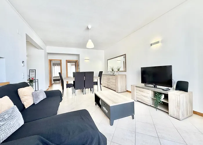 Sea-Front 1\' Min! - Apartment With Ac & Wifi