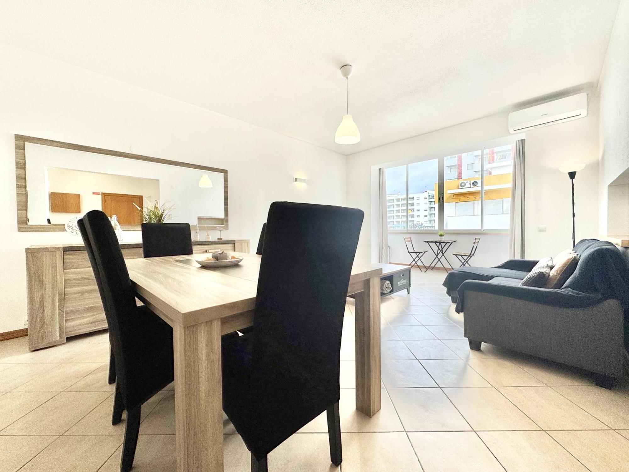 Sea-front 1' Min! - With Ac & Wifi * Quarteira
